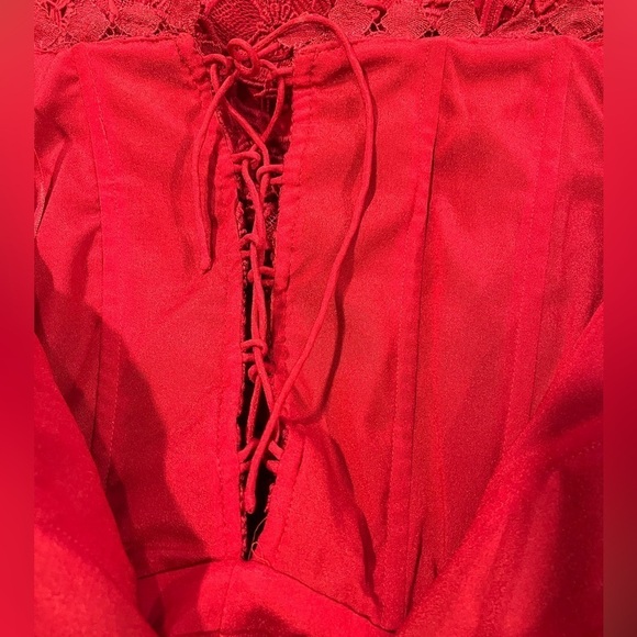Boston Proper Red Bell Sleeve Off the Shoulder Lace Bodycon Sheath Dress Size 2 - Picture 9 of 9